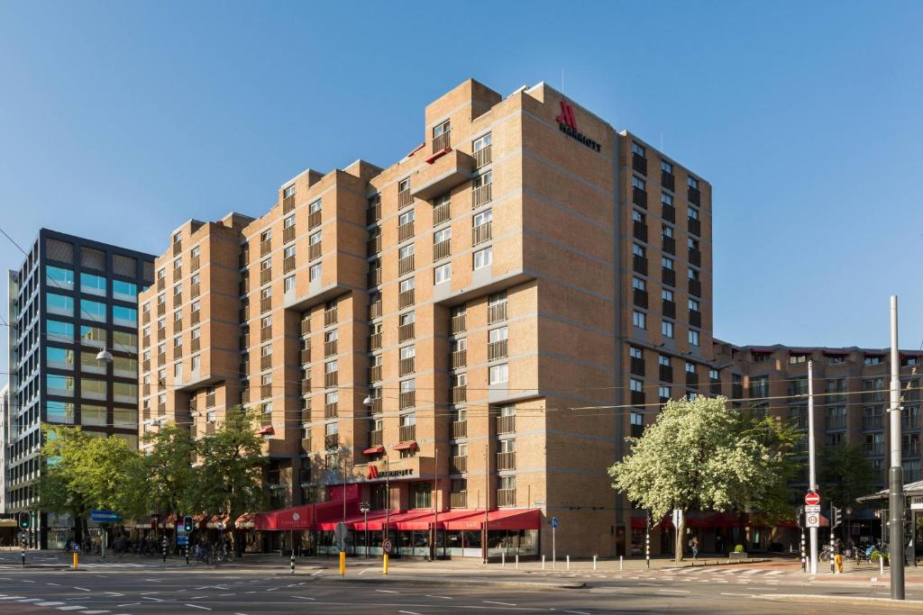 Leisure International Nederland B.V. (dba Amsterdam Marriott Hotel)